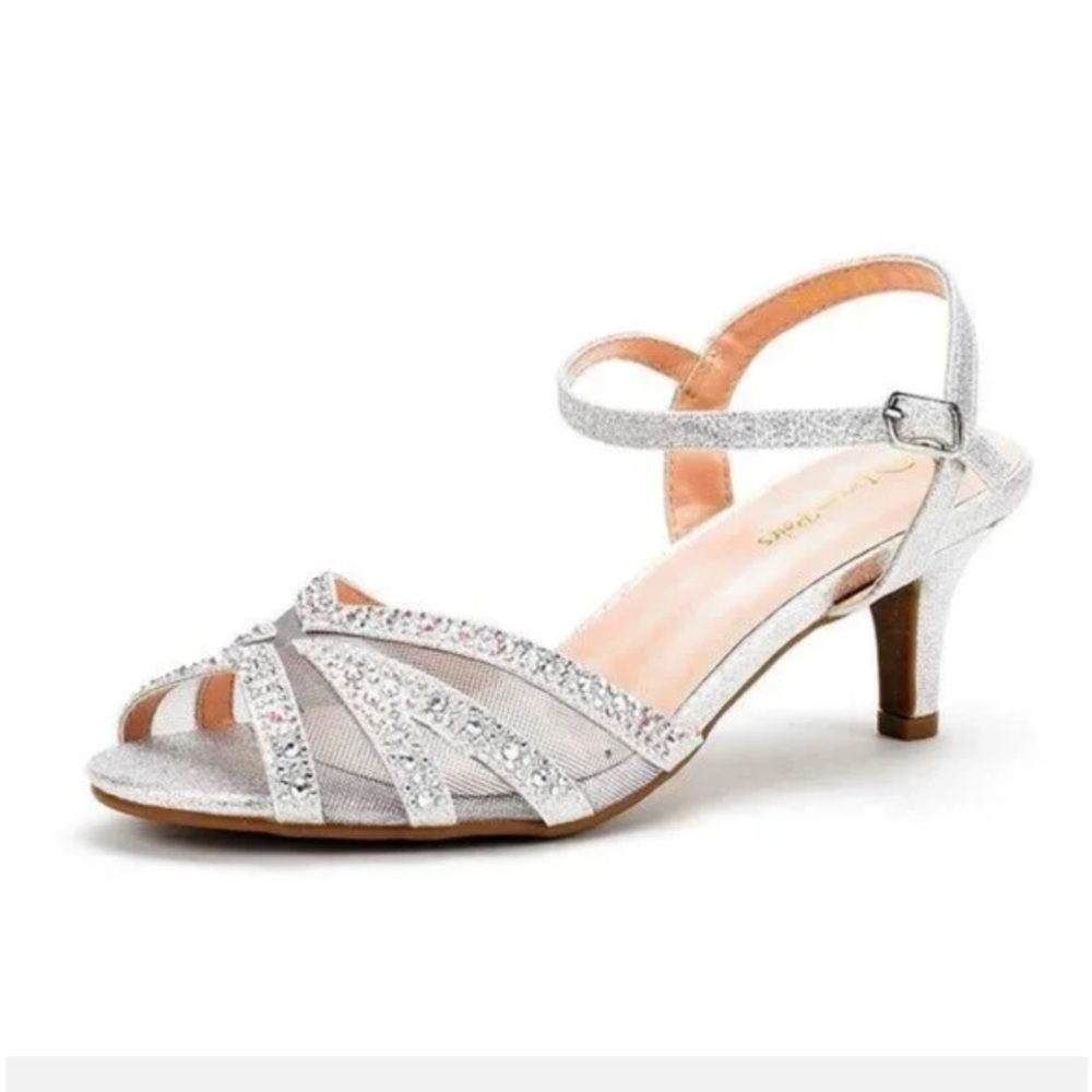 NIB Dream Pairs Silver Kitten Heels